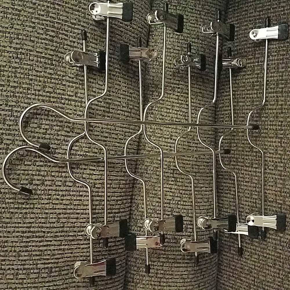 2 skirt hangers